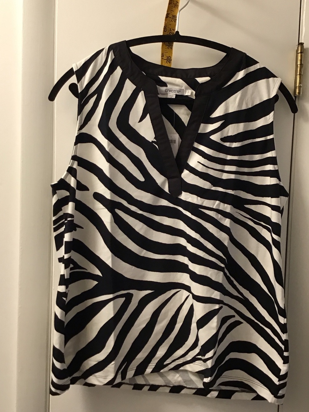 NWTChico's Black and White Zebra Print V-Neck Sleeveless Top